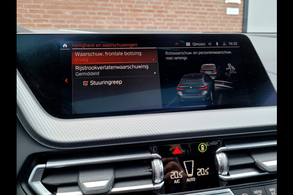 BMW 1-serie 118i M-sport Pano Camera Stuurverw. HIFI [1e eig. BTW NL NAP]