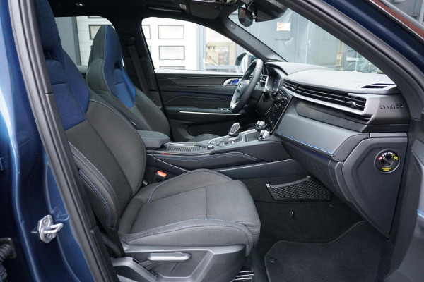 Lynk & Co 01 1.5 + 360 CAMERA / PANORAMADAK / INFINITY AUDIO