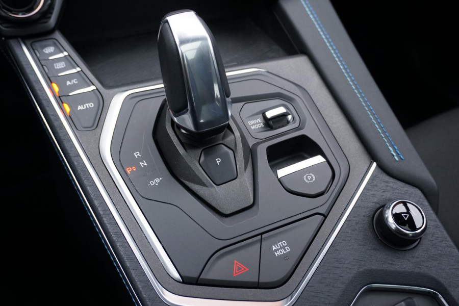 Lynk & Co 01 1.5 + 360 CAMERA / PANORAMADAK / INFINITY AUDIO