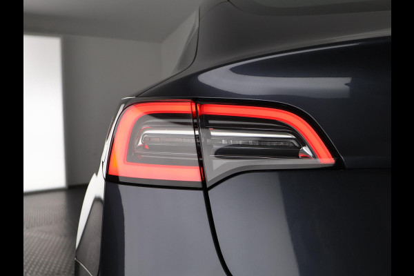 Tesla Model 3 RWD PLUS 60KWH 1e EIG.ACCU SOH 93! BIJNA 2021 GARANTIE TOT 2031* PARKEERSENSOREN V+A . PANORAMADAK . APPLE CARPLAY & ANDROID AUTO . STOELVERWARMING