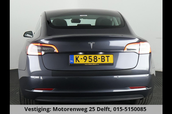 Tesla Model 3 RWD PLUS 60KWH 1e EIG.ACCU SOH 93! BIJNA 2021 GARANTIE TOT 2031* PARKEERSENSOREN V+A . PANORAMADAK . APPLE CARPLAY & ANDROID AUTO . STOELVERWARMING