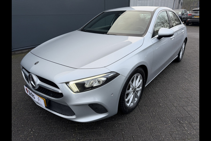 Mercedes-Benz A-Klasse 220 Advantage (Trekhaak - Automatische Airco - Navigatie - LED - Stoelverwarming - Camera - Parkeersensoren V+A)