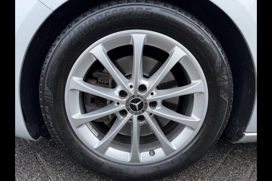 Mercedes-Benz A-Klasse 220 Advantage (Trekhaak - Automatische Airco - Navigatie - LED - Stoelverwarming - Camera - Parkeersensoren V+A)