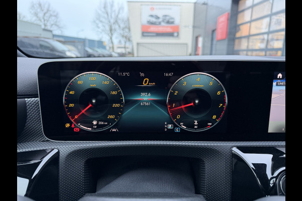 Mercedes-Benz A-Klasse 220 Advantage (Trekhaak - Automatische Airco - Navigatie - LED - Stoelverwarming - Camera - Parkeersensoren V+A)
