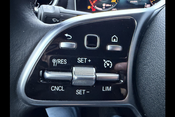 Mercedes-Benz A-Klasse 220 Advantage (Trekhaak - Automatische Airco - Navigatie - LED - Stoelverwarming - Camera - Parkeersensoren V+A)