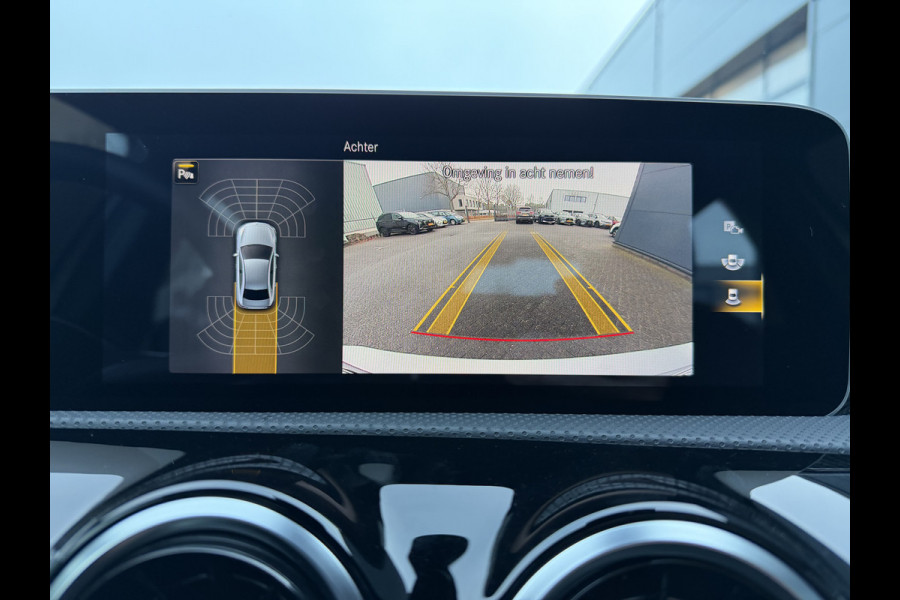 Mercedes-Benz A-Klasse 220 Advantage (Trekhaak - Automatische Airco - Navigatie - LED - Stoelverwarming - Camera - Parkeersensoren V+A)