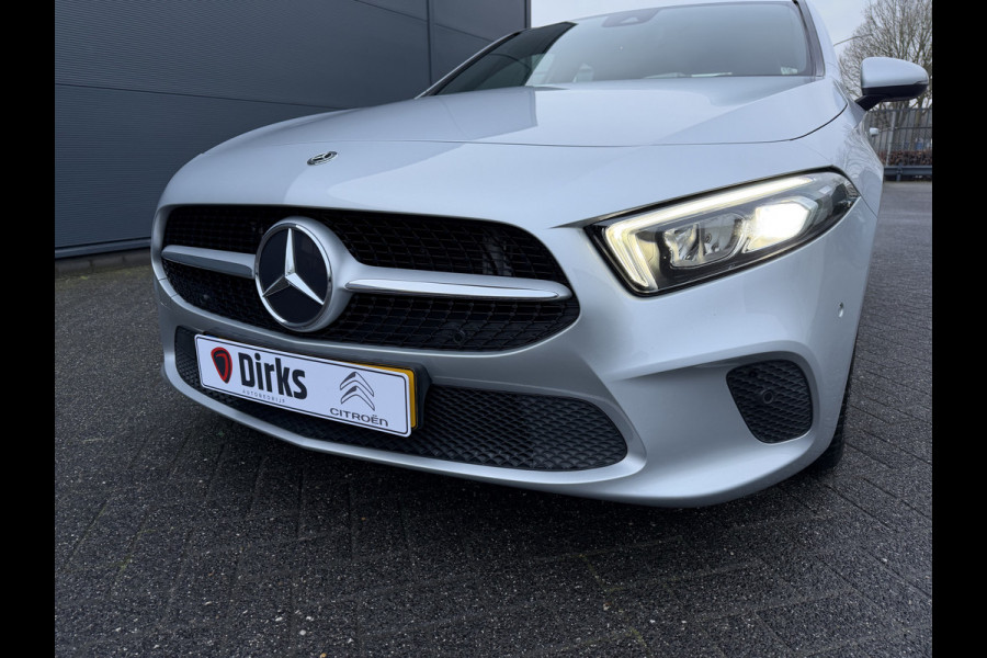 Mercedes-Benz A-Klasse 220 Advantage (Trekhaak - Automatische Airco - Navigatie - LED - Stoelverwarming - Camera - Parkeersensoren V+A)