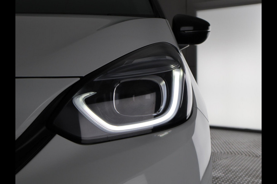 Honda Jazz 1.5 HEV ELEGANCE BI-TONE 1e EIG . GARANTIE 2033* STOELVERWARMING . CRUISE CONTROL . BLUETOOTH . ELEKTRISCHE RAMEN V+A