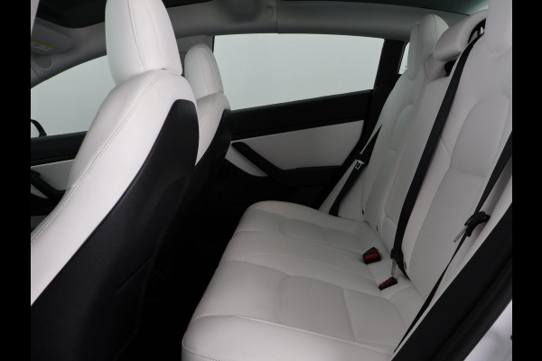 Tesla Model 3 LONGRANGE AWD 1e EIG ACCU SOD 92% ! GARANTIE 2031* RANGE TOT 592 KM WLTP !!!   BIJNA 2021 .TREKHAAK . PANORAMA DAK . VOOR & ACHTERSTOELEN VERWARMD . KEYLESS
