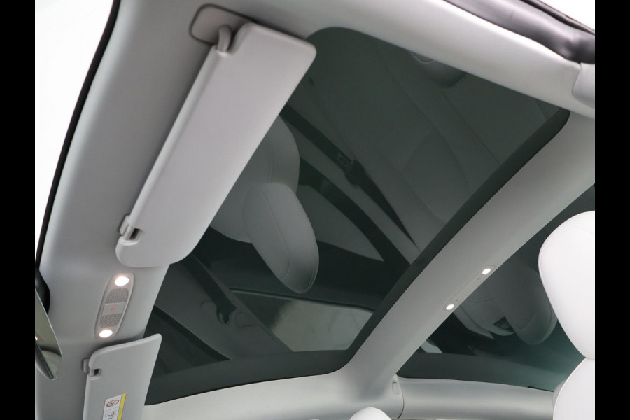 Tesla Model 3 LONGRANGE AWD 1e EIG ACCU SOD 92% ! GARANTIE 2031* RANGE TOT 592 KM WLTP !!!   BIJNA 2021 .TREKHAAK . PANORAMA DAK . VOOR & ACHTERSTOELEN VERWARMD . KEYLESS