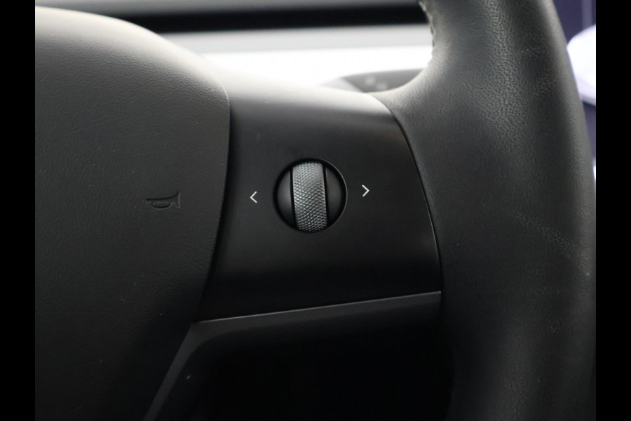 Tesla Model 3 LONGRANGE AWD 1e EIG ACCU SOD 92% ! GARANTIE 2031* RANGE TOT 592 KM WLTP !!!   BIJNA 2021 .TREKHAAK . PANORAMA DAK . VOOR & ACHTERSTOELEN VERWARMD . KEYLESS