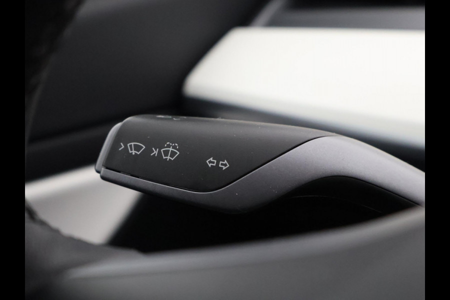Tesla Model 3 LONGRANGE AWD 1e EIG ACCU SOD 92% ! GARANTIE 2031* RANGE TOT 592 KM WLTP !!!   BIJNA 2021 .TREKHAAK . PANORAMA DAK . VOOR & ACHTERSTOELEN VERWARMD . KEYLESS
