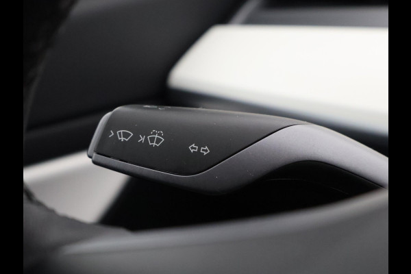Tesla Model 3 LONGRANGE AWD 1e EIG ACCU SOD 92% ! GARANTIE 2031* RANGE TOT 592 KM WLTP !!!   BIJNA 2021 .TREKHAAK . PANORAMA DAK . VOOR & ACHTERSTOELEN VERWARMD . KEYLESS