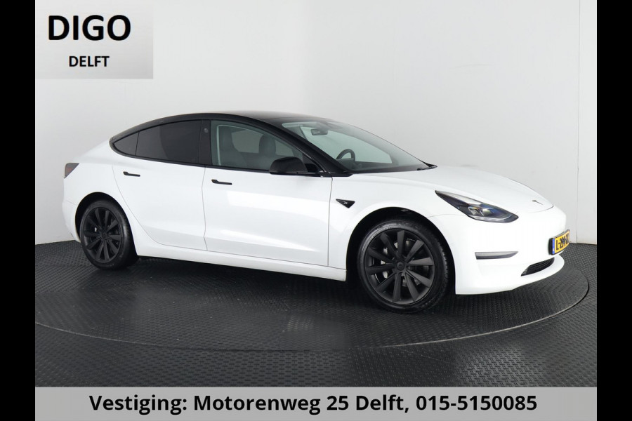 Tesla Model 3 RWD 60KWH 1e EIG SOD ACCU 89% GARANTIE 2031 BI-TONE BODY. DODEHOEK CAMERA . PARKEERSENSOREN V+A . STOELVERWARMING . PANORAMADAK . APPLE CARPLAY & ANDROID AUTO