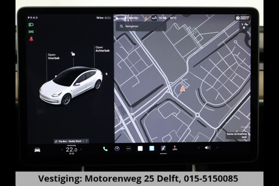 Tesla Model 3 RWD 60KWH 1e EIG SOD ACCU 89% GARANTIE 2031 BI-TONE BODY. DODEHOEK CAMERA . PARKEERSENSOREN V+A . STOELVERWARMING . PANORAMADAK . APPLE CARPLAY & ANDROID AUTO