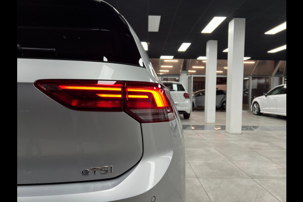 Volkswagen Golf 1.5 eTSI Lane Assist|Camera| Carplay|Cruise|