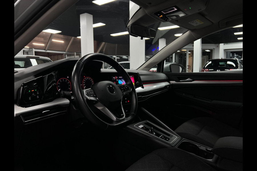 Volkswagen Golf 1.5 eTSI Lane Assist|Camera| Carplay|Cruise|