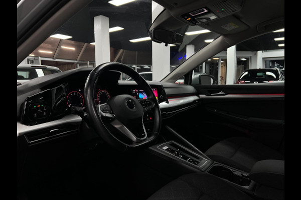 Volkswagen Golf 1.5 eTSI Lane Assist|Camera| Carplay|Cruise|