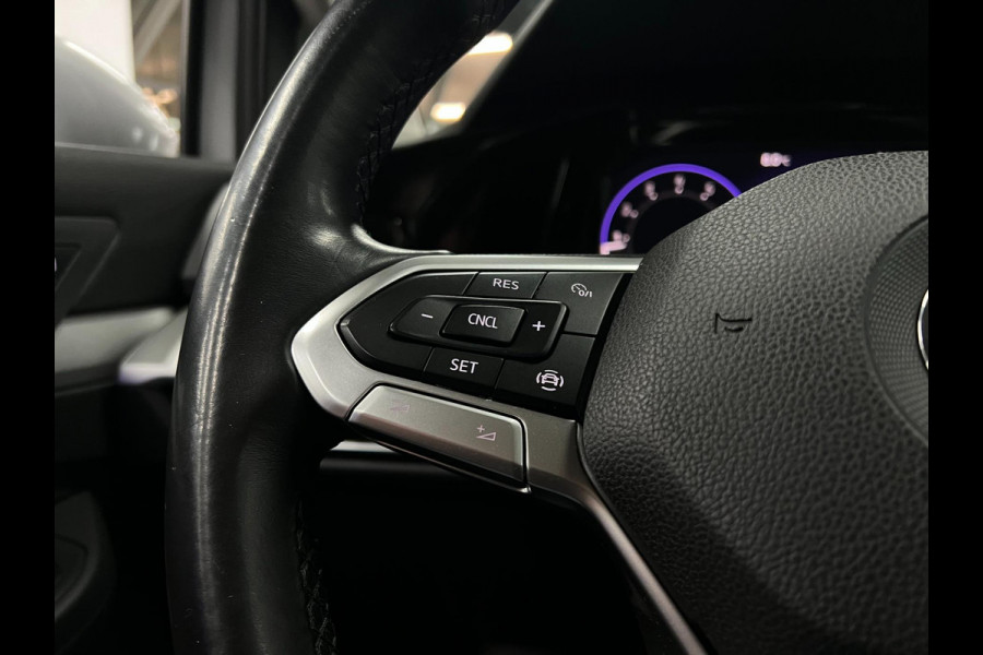 Volkswagen Golf 1.5 eTSI Lane Assist|Camera| Carplay|Cruise|