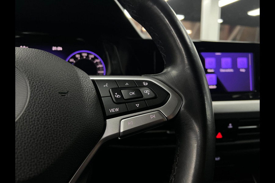Volkswagen Golf 1.5 eTSI Lane Assist|Camera| Carplay|Cruise|