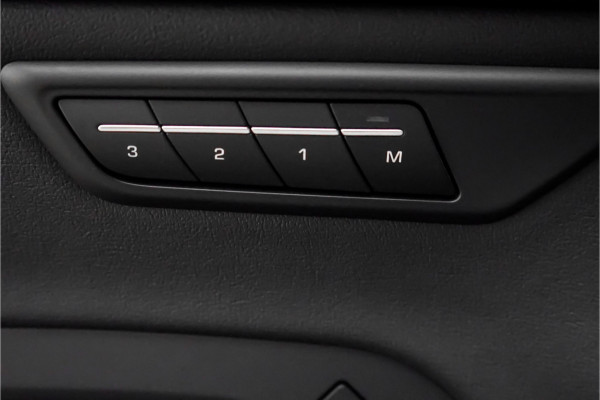 Jaguar E-Pace 2.0 P250 AWD HSE R-Dynamic CarPlay Trekhaak Camera 19"