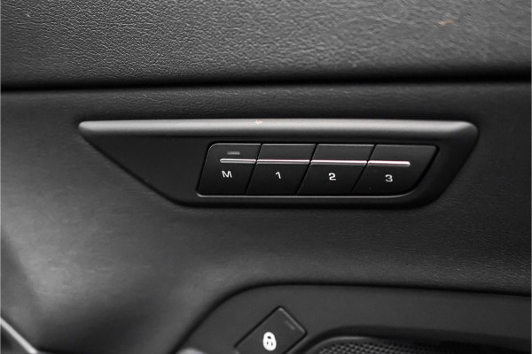 Jaguar E-Pace 2.0 P250 AWD HSE R-Dynamic CarPlay Trekhaak Camera 19"