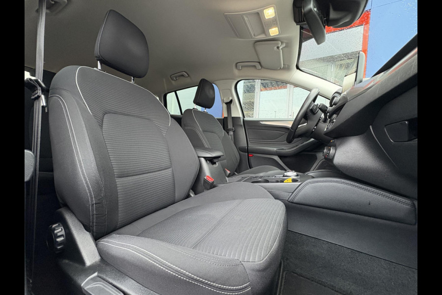 Ford FOCUS Wagon 1.0 EcoBoost Titanium Business | Winter pakket | Achteruitrijcamera | Cruise control adaptief | Dealer onderhouden |