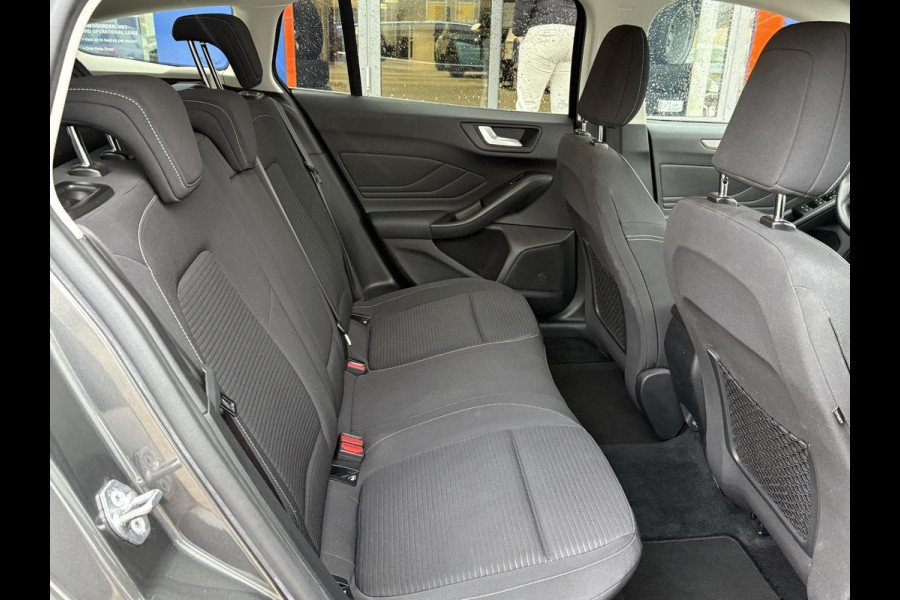 Ford FOCUS Wagon 1.0 EcoBoost Titanium Business | Winter pakket | Achteruitrijcamera | Cruise control adaptief | Dealer onderhouden |