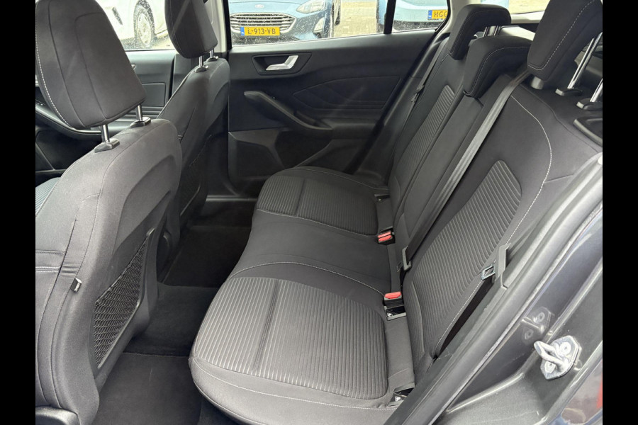 Ford FOCUS Wagon 1.0 EcoBoost Titanium Business | Winter pakket | Achteruitrijcamera | Cruise control adaptief | Dealer onderhouden |