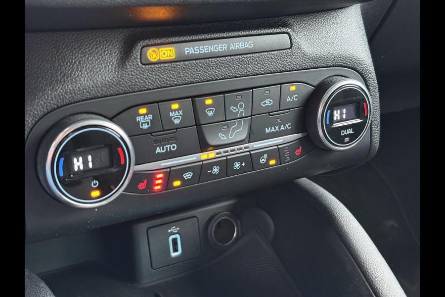 Ford FOCUS Wagon 1.0 EcoBoost Titanium Business | Winter pakket | Achteruitrijcamera | Cruise control adaptief | Dealer onderhouden |