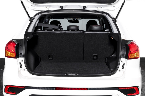 Mitsubishi ASX 1.6 Cleartec 117 PK Connect Pro+ Orig. NL | Trekhaak | Cruise | PDC | Camera | App. Connect | ECC | DAB | LM 18" |