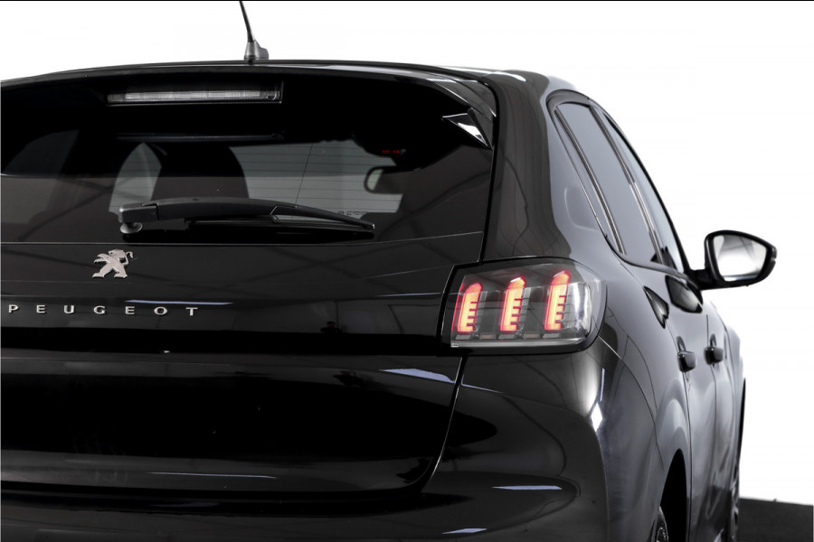 Peugeot 208 1.2 PureTech 100 PK Allure | Cruise | Stoelverw. | PDC | Camera | App. Connect | ECC | DAB | LM 16" |