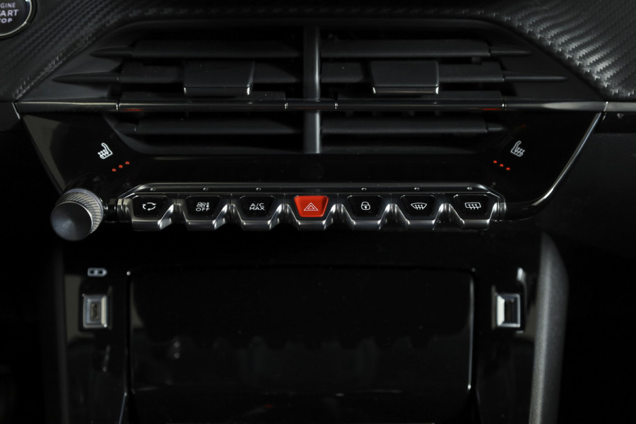 Peugeot 208 1.2 PureTech 100 PK Allure | Cruise | Stoelverw. | PDC | Camera | App. Connect | ECC | DAB | LM 16" |