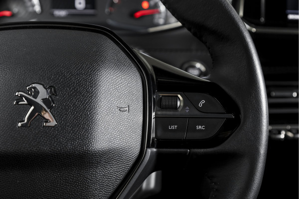 Peugeot 208 1.2 PureTech 100 PK Allure | Cruise | Stoelverw. | PDC | Camera | App. Connect | ECC | DAB | LM 16" |