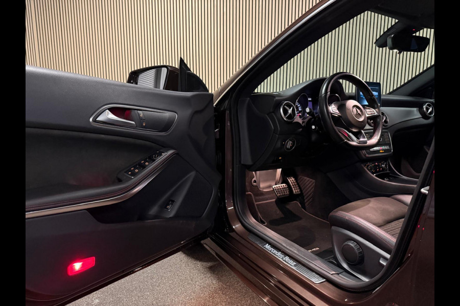 Mercedes-Benz CLA-Klasse Shooting Brake 180 AMG STYLING-CAMERA-TREKHAAK-SFEER-COMPLEET