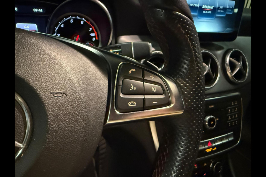 Mercedes-Benz CLA-Klasse Shooting Brake 180 AMG STYLING-CAMERA-TREKHAAK-SFEER-COMPLEET