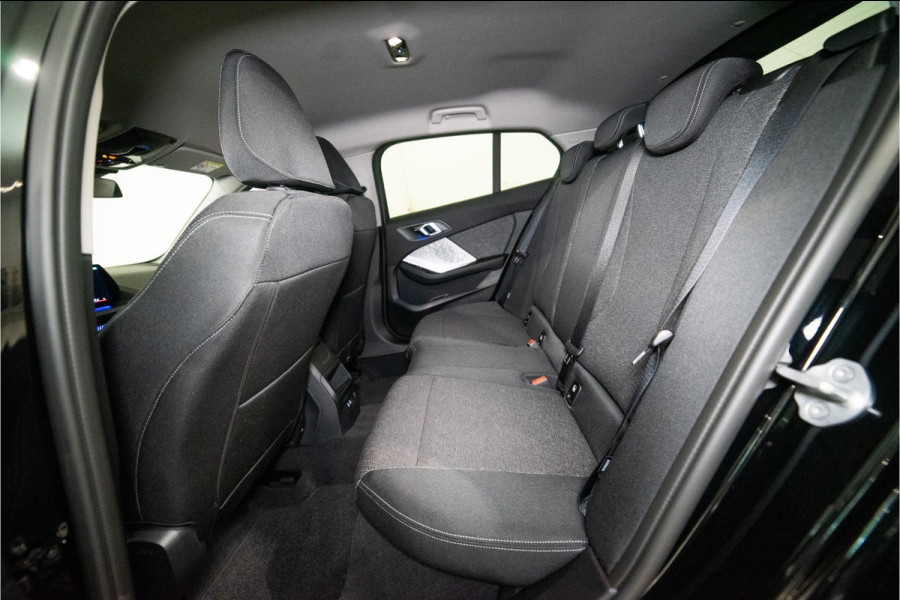 BMW 1-serie 120 Sport Premium 157PK | Facelift | Laser | Carplay | Comfort | Fabrieksgarantie