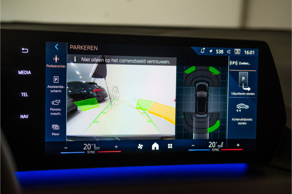 BMW 1-serie 120 Sport Premium 157PK | Facelift | Laser | Carplay | Comfort | Fabrieksgarantie