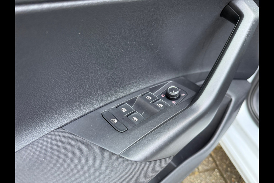 Volkswagen Polo 1.0 TSI Highline - Virt. Cockpit - Navi - Climate - Parkeerhulp v+a - Org.NL