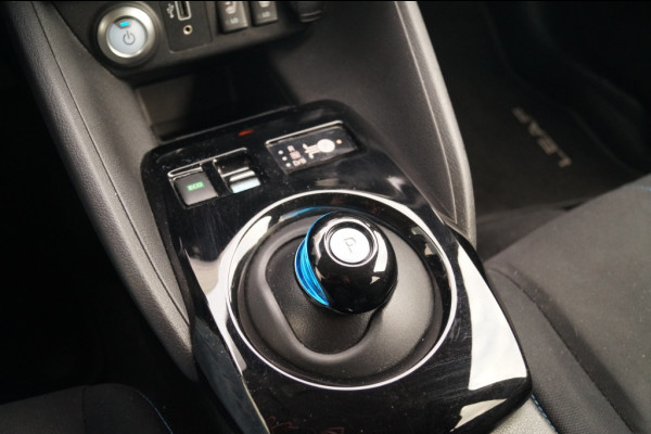 Nissan Leaf N-Connecta 40kWh -SOH90%-NAVI-ECC-PDC-CAM-