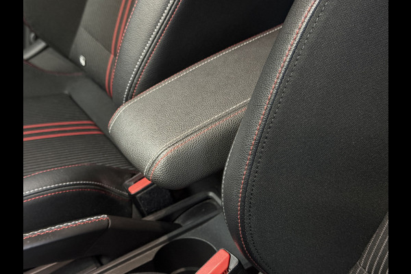 Renault Clio 1.3 TCe 130pk R.S. Line | Groot Navi | Camera | 17" | Led | Carplay | Cruise | PDC  V+A | 100% Onderhouden!