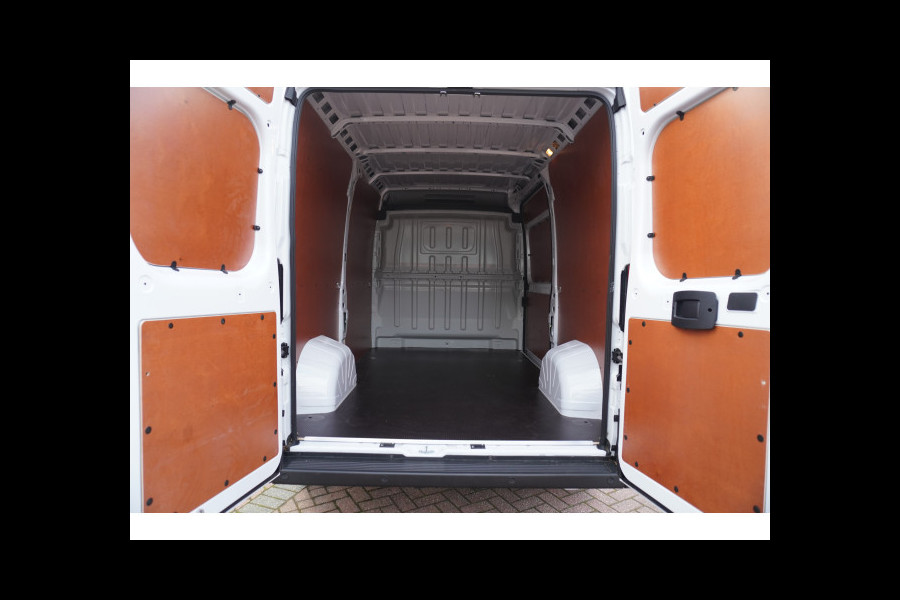 Opel Movano 2.2D 140PK L2H2 nr. V063 | Airco | Cruise | Camera | Navi | Betimmering laadruimte