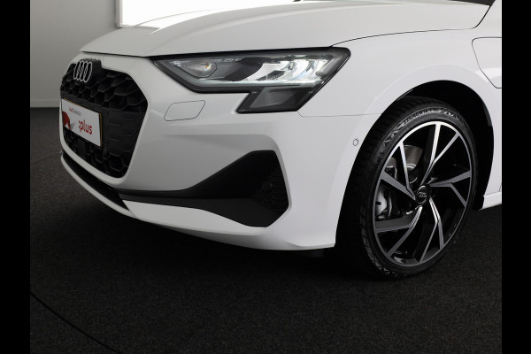 Audi A3 Sportback 40 TFSI e Pro Line 204pk | 18 inch Lichtmetalen velgen | Parkeercamera| Navigatie via App | Stoelverwarming