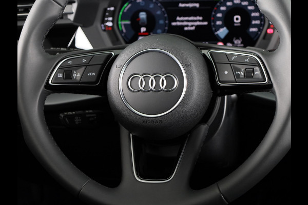 Audi A3 Sportback 40 TFSI e Pro Line 204pk | 18 inch Lichtmetalen velgen | Parkeercamera| Navigatie via App | Stoelverwarming