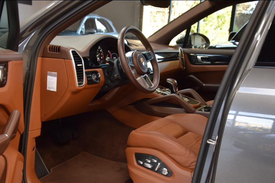 Porsche Cayenne 3.0 E-Hybrid *Nw.Model*Navi|Panoramadak|ACC|Rear Entertainment|Soft-Close|2e Eig.|