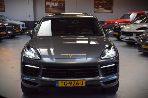 Porsche Cayenne 3.0 E-Hybrid *Nw.Model*Navi|Panoramadak|ACC|Rear Entertainment|Soft-Close|2e Eig.|