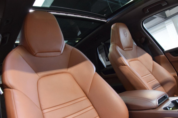 Porsche Cayenne 3.0 E-Hybrid *Nw.Model*Navi|Panoramadak|ACC|Rear Entertainment|Soft-Close|2e Eig.|