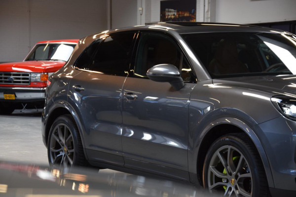 Porsche Cayenne 3.0 E-Hybrid *Nw.Model*Navi|Panoramadak|ACC|Rear Entertainment|Soft-Close|2e Eig.|