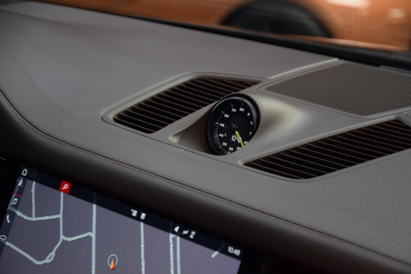 Porsche Cayenne 3.0 E-Hybrid *Nw.Model*Navi|Panoramadak|ACC|Rear Entertainment|Soft-Close|2e Eig.|