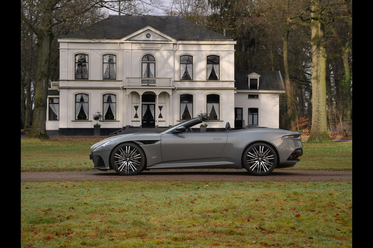 Aston Martin DBS Volante 5.2 V12 Superleggera | China Grey | Carbon Body Pack | Sports Plus Seats | Premium audio